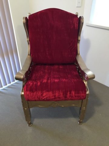 Santa Throne / Regal Chair